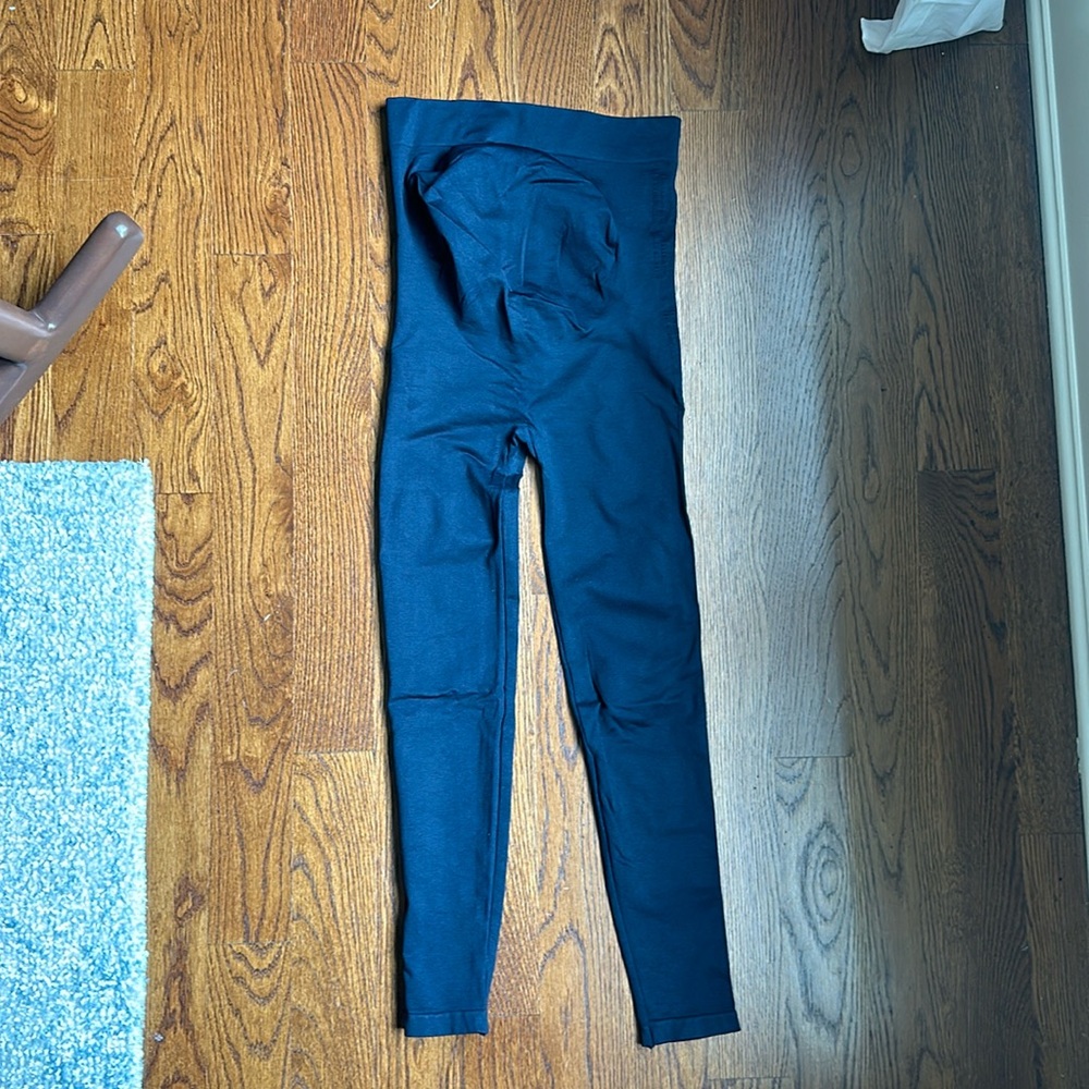 BLANQI® Everyday™ Maternity Belly Support Leggings
Color: Navy
Size: Medium